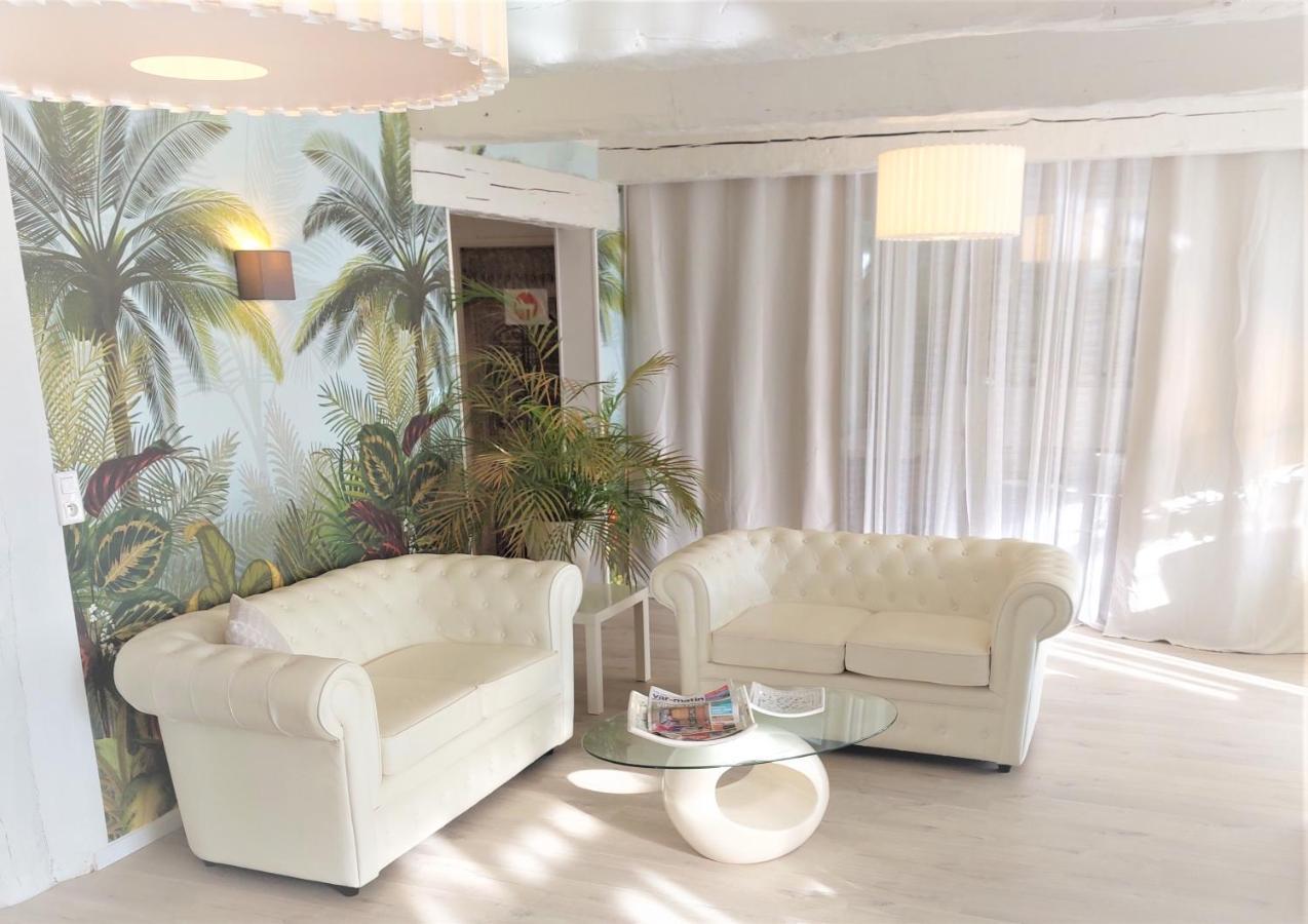 Hotel Les Jardins De Bormes, Sauna & Jacuzzi Екстериор снимка