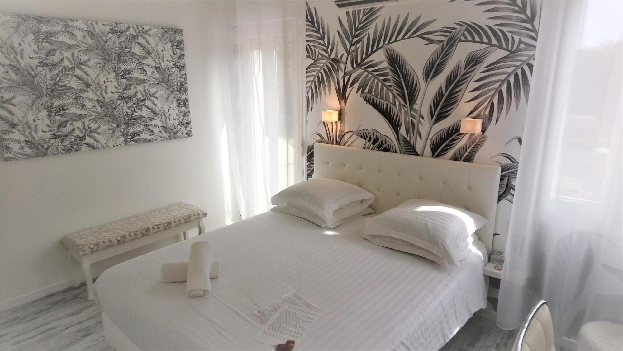 Hotel Les Jardins De Bormes, Sauna & Jacuzzi Стая снимка