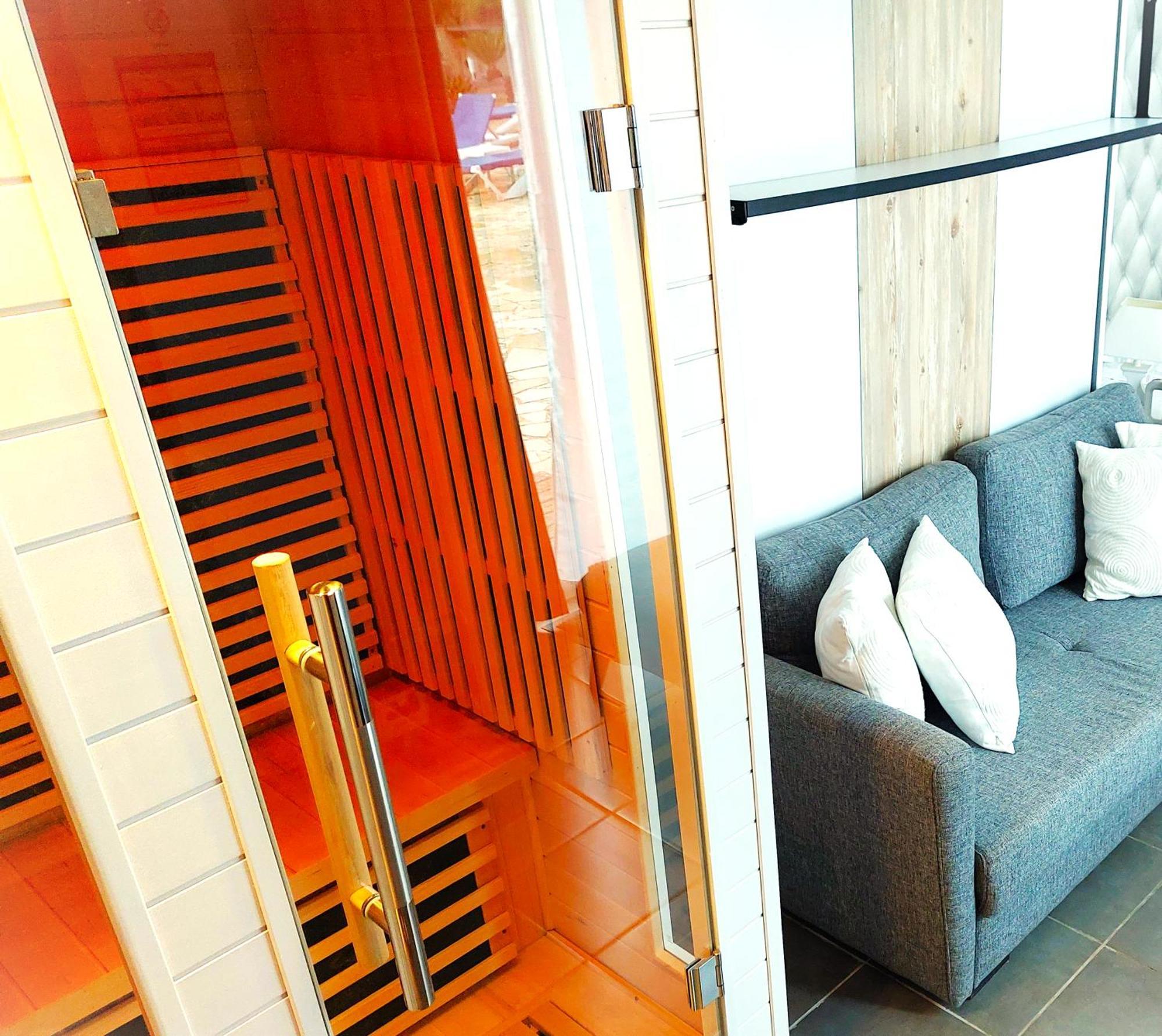 Hotel Les Jardins De Bormes, Sauna & Jacuzzi Екстериор снимка