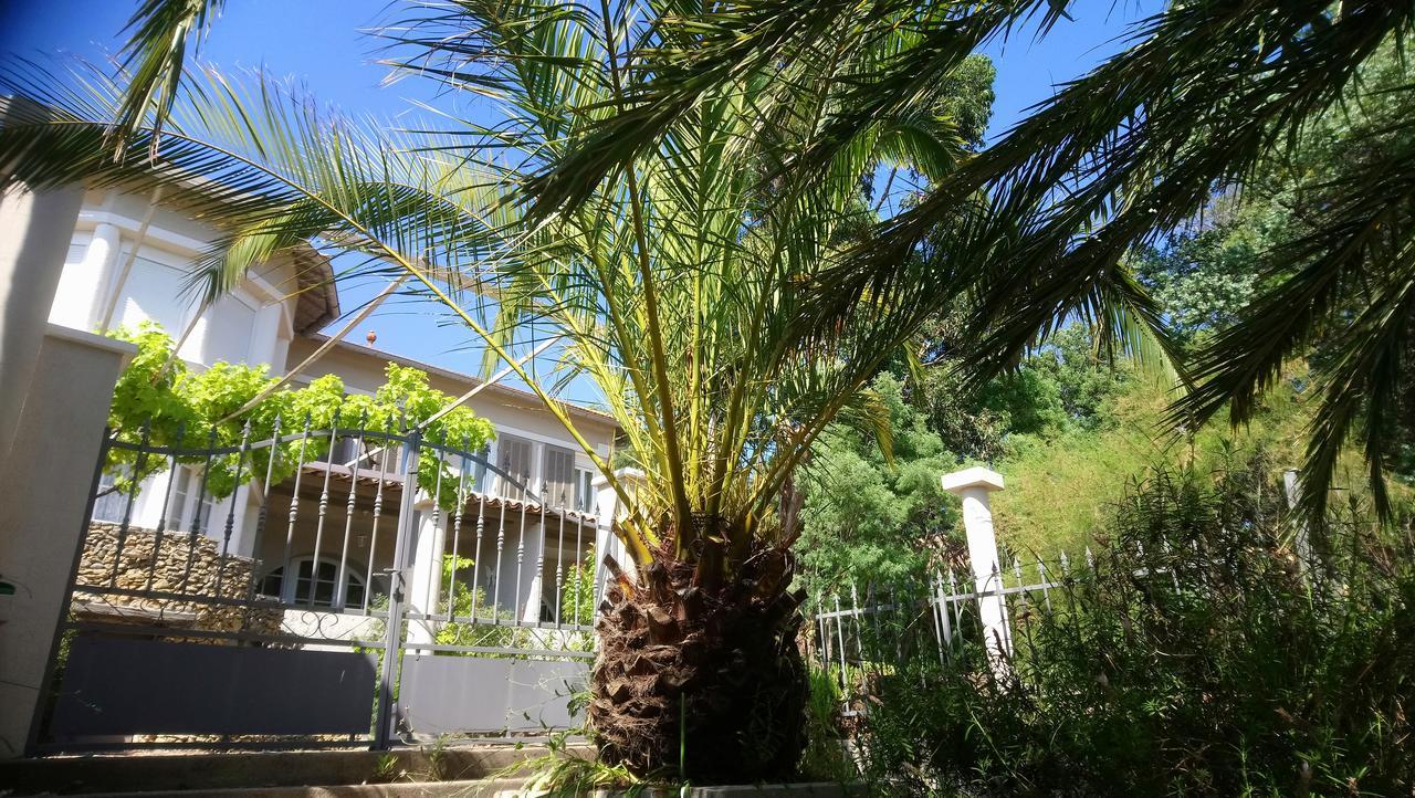 Hotel Les Jardins De Bormes, Sauna & Jacuzzi Екстериор снимка